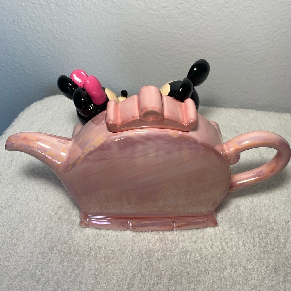 Rare- Vintage Disney Collectible Ceramic Teapot- Mickey and Minnie- in box - Picture 5 of 10